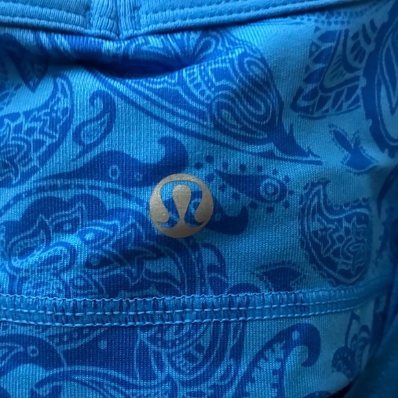 lululemon Athletica No Limits Tank Cornflower/Paisley Vibrant Blue Tank Top - Picture 8 of 8